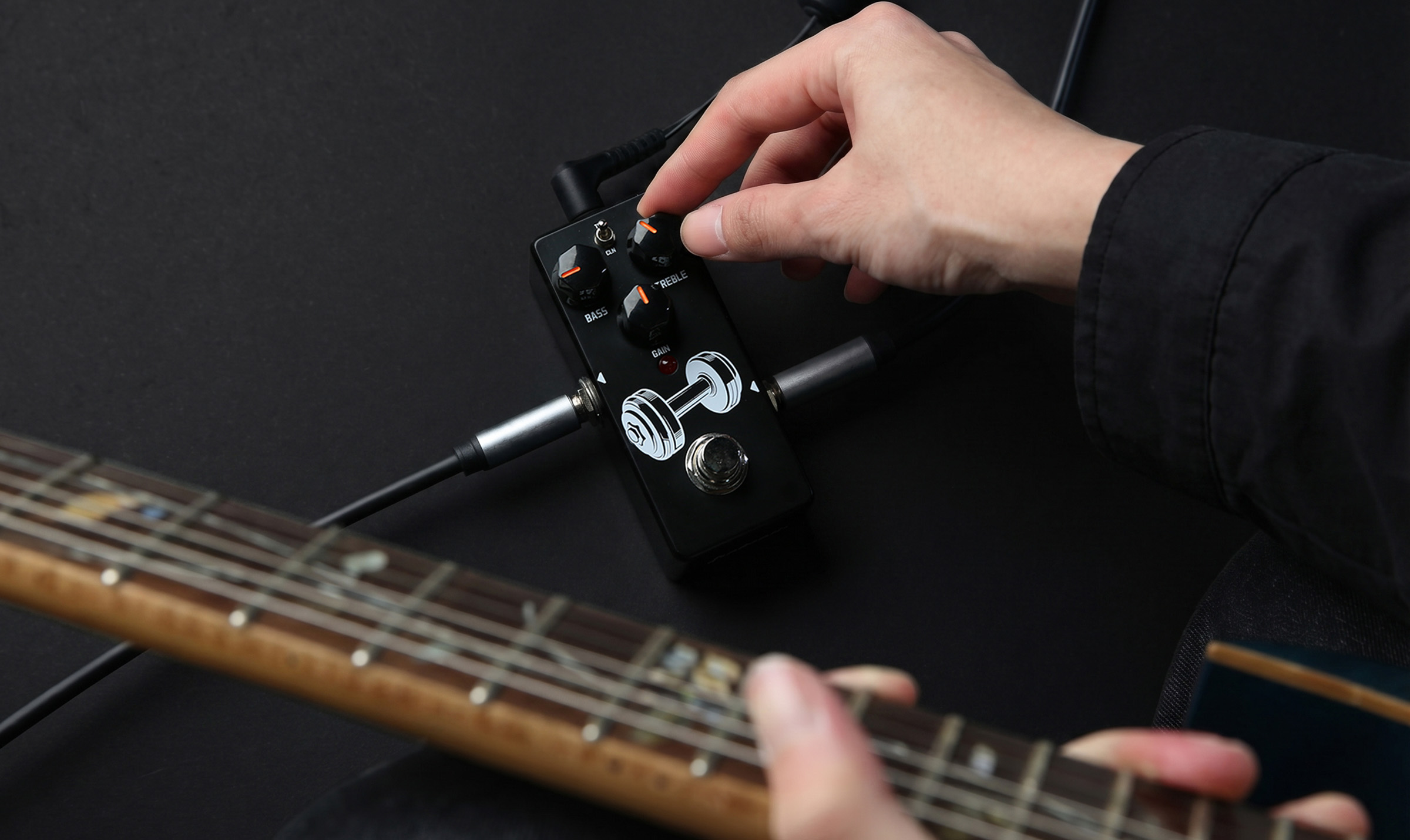 Independent Treble and Bass Controls Shape Your Custom Tone