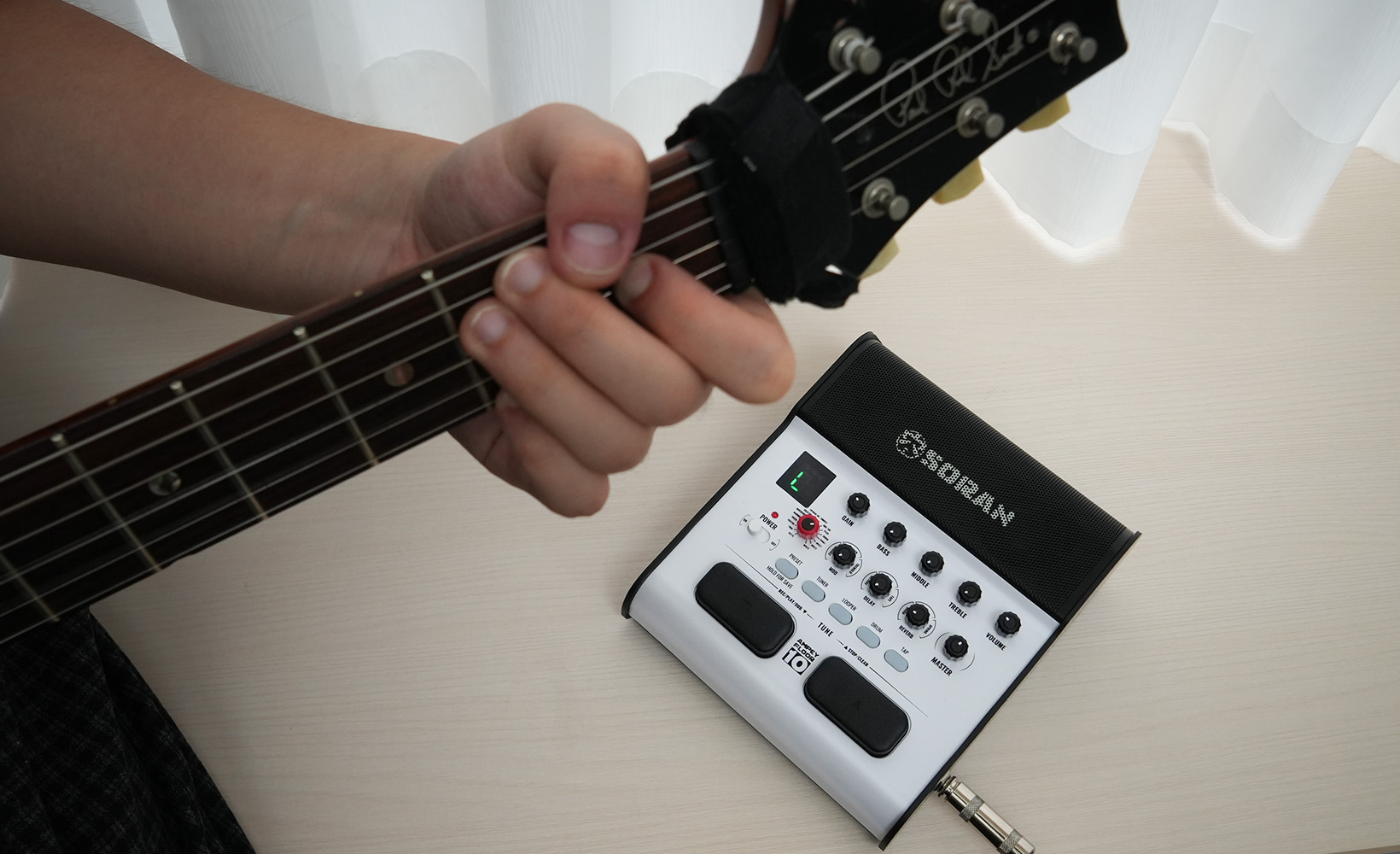 Bedroom Practice / Street Performance / Small Gig — All In One